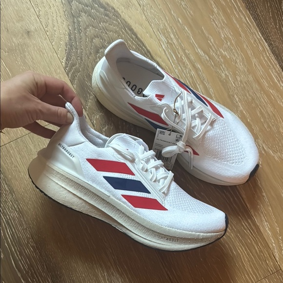 NEW Adidas Ultraboost 5X Running Sneakers in White Blue Red, size 9 - Picture 1 of 5